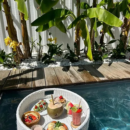 Cinta, Piscine Chauffee, 5 Min De La